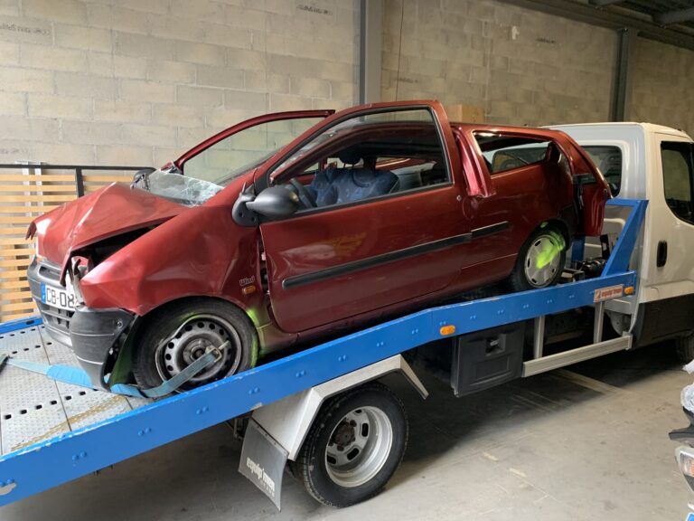 Twingo accidentée